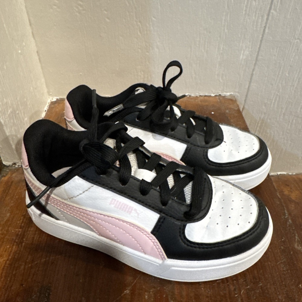 PUMA Girls Sz 13C Low Top Sneakers White Black Pink  Lace Up Logo Accents